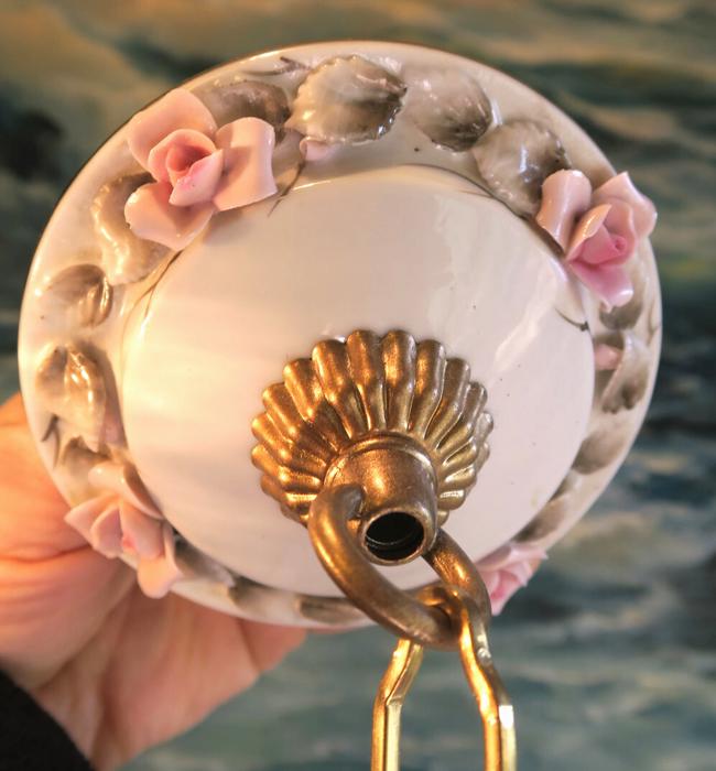 Vintage Canopy Ce...